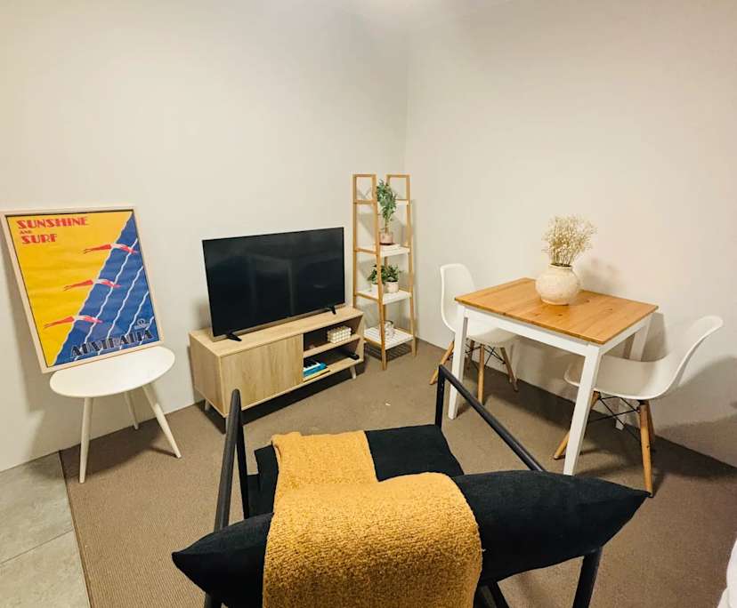 Furnished room studio flat for rent