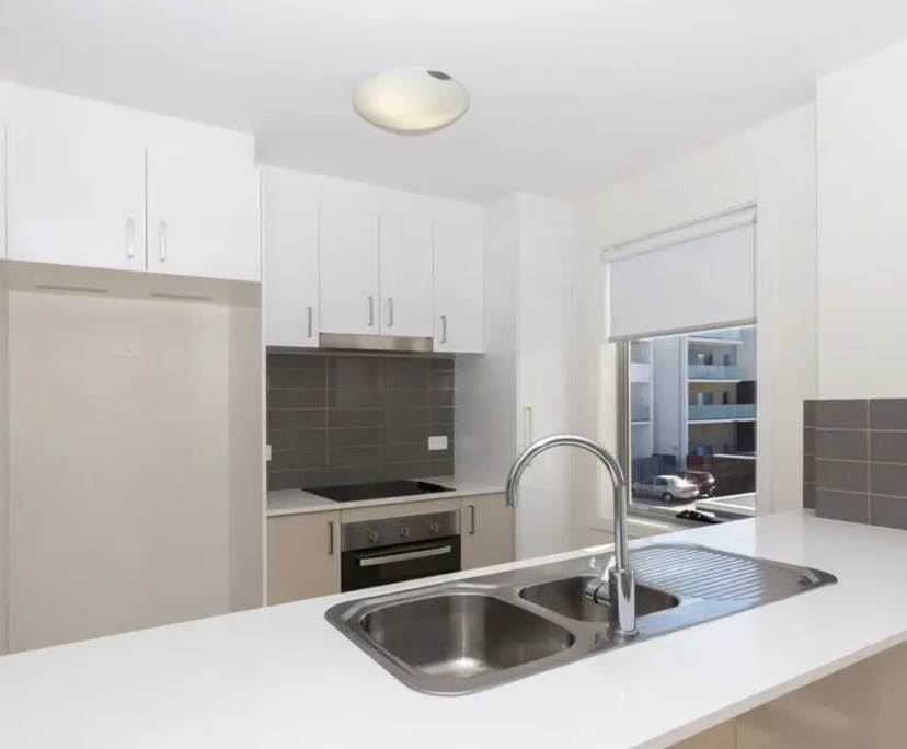 Furnished room with ensuite in a flatshare