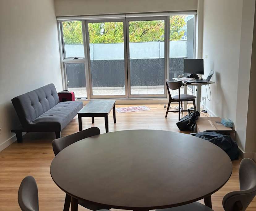 Furnished room with ensuite in a flatshare