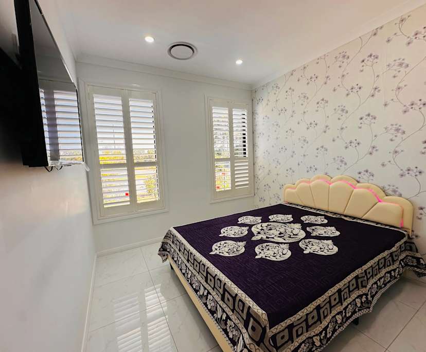 Whole property with 2 rooms for rent