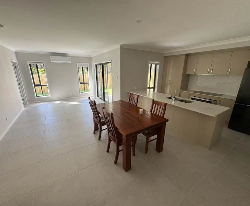 $250, Share-house, 3 rooms, Park Ridge QLD 4125, Park Ridge QLD 4125