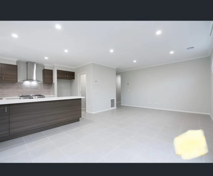 Room for Rent in Clyde, Melbourne 250, Flexible w...