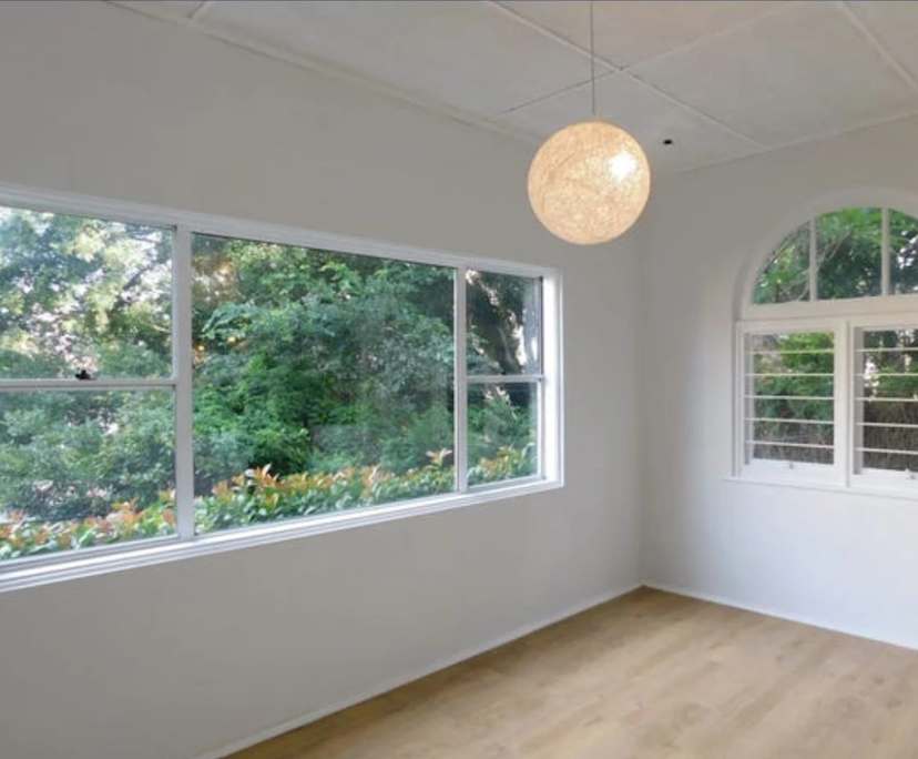 Unfurnished room in a flatshare