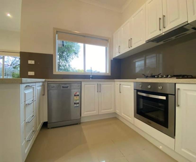 $280, Share-house, 2 bathrooms, Rosanna VIC 3084