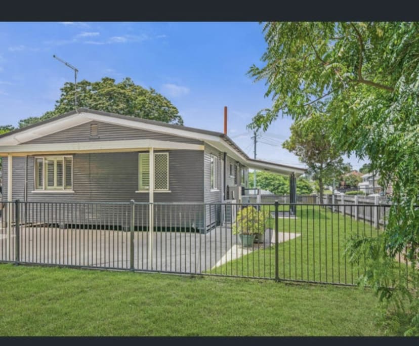 Room for Rent in Camp Hill, Brisbane 235, Unfurni...