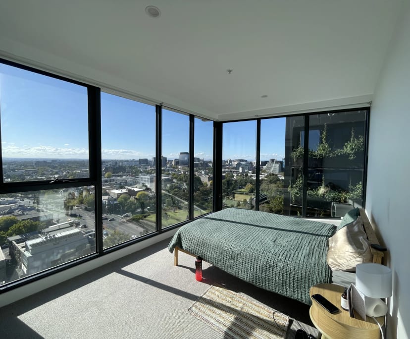 Furnished room in a flatshare