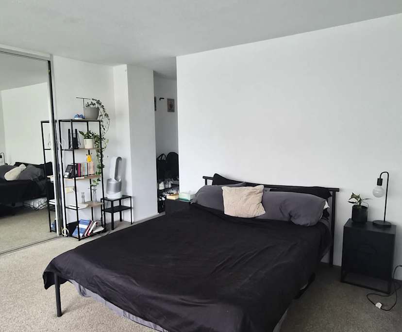 Furnished room studio flat for rent