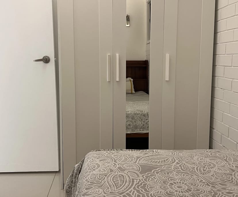 $420, Whole-property, 2 bathrooms, Highgate Hill QLD 4101