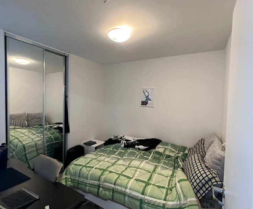 Furnished room in a flatshare
