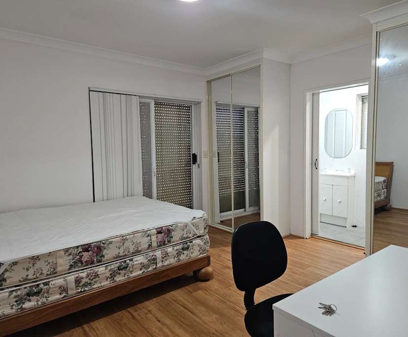 $350, Share-house, 5 bathrooms, Kingsford NSW 2032