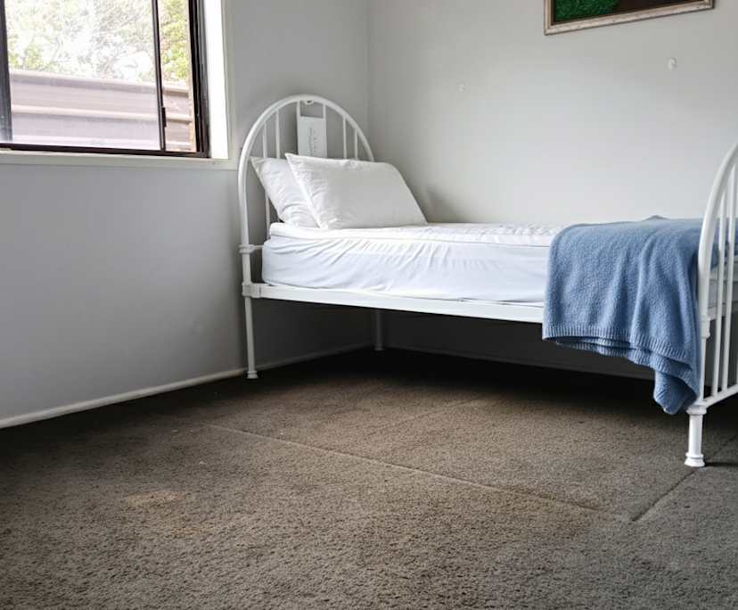 Room in a share house