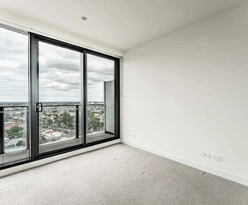 Unfurnished room in a flatshare