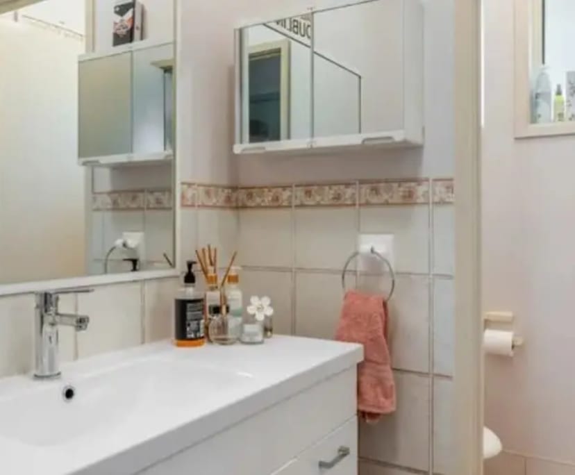 $250, Share-house, 3 bathrooms, Sunshine NSW 2264