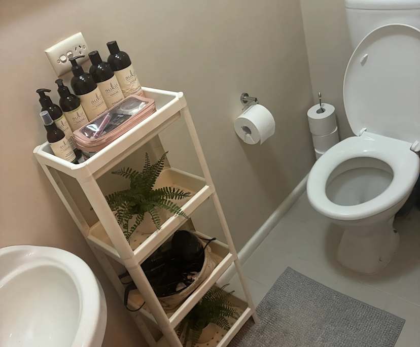 $425, Granny-flat, 1 bathroom, Burwood VIC 3125