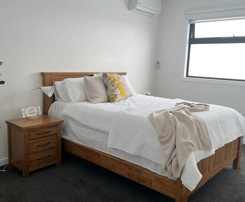 Furnished room with own bathroom