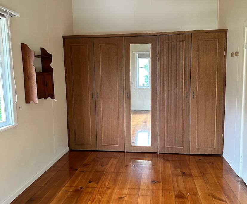Unfurnished room in a flatshare