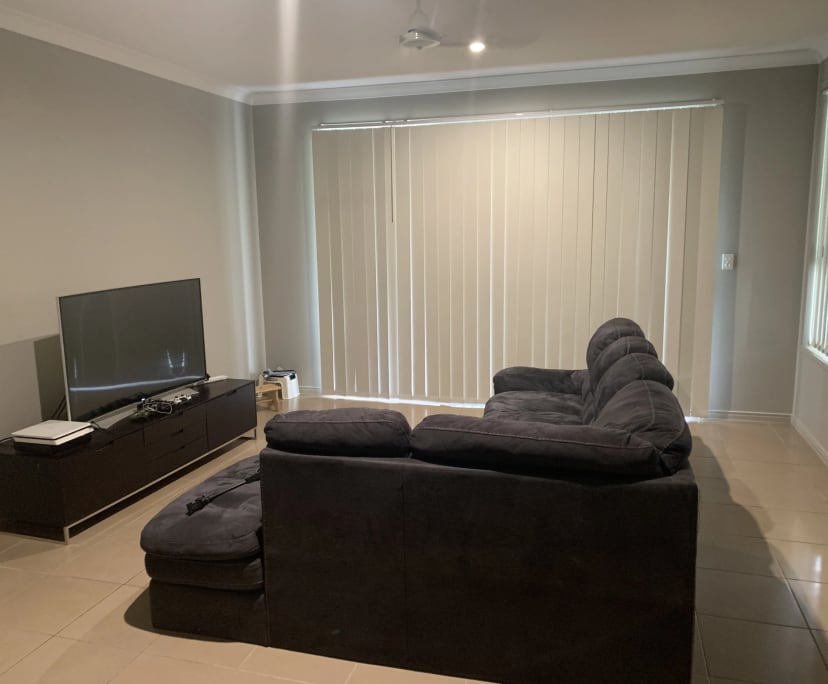 $300, Share-house, 4 bathrooms, Deebing Heights QLD 4306