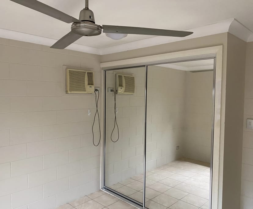 $350, Flatshare, 2 bathrooms, Redlynch QLD 4870