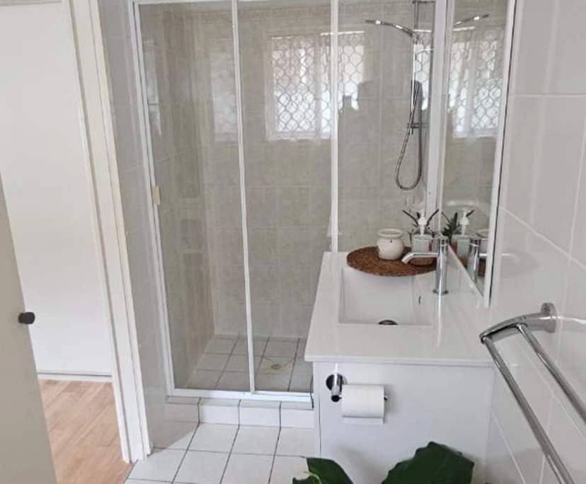 $350, Share-house, 2 bathrooms, Parkwood QLD 4214