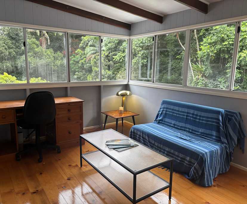 Furnished room in a share house