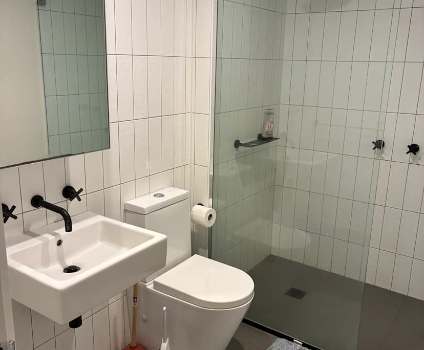 Furnished room with own bathroom
