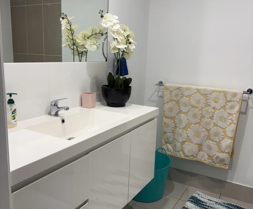 $300, Flatshare, 2 bathrooms, Yorkeys Knob QLD 4878