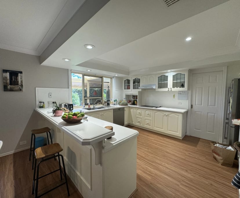 $300, Share-house, 4 bathrooms, Kenmore Hills QLD 4069