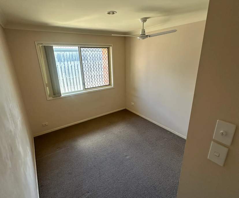 $275, Share-house, 4 bathrooms, Varsity Lakes QLD 4227