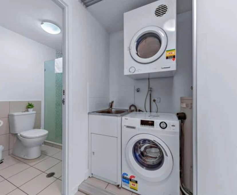 $700, Whole-property, 2 bathrooms, Airlie Beach QLD 4802