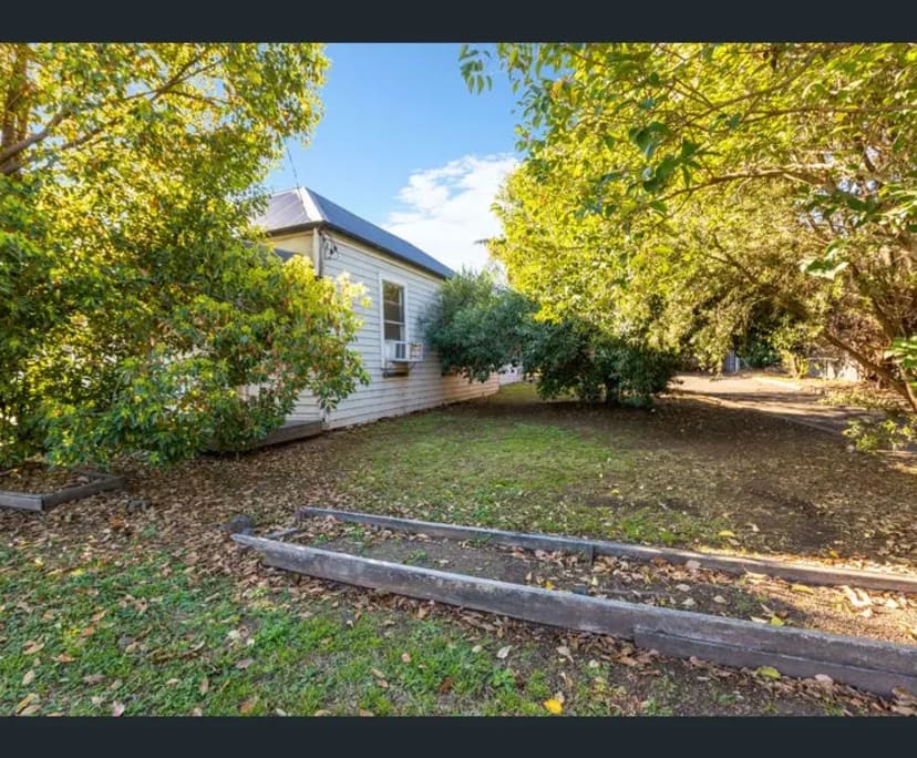 2 Rooms for Rent in Singleton, NSW 275350, Furni...