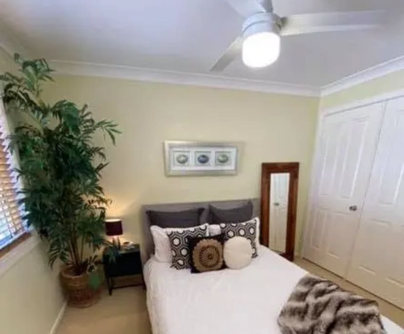 Furnished room with own bathroom