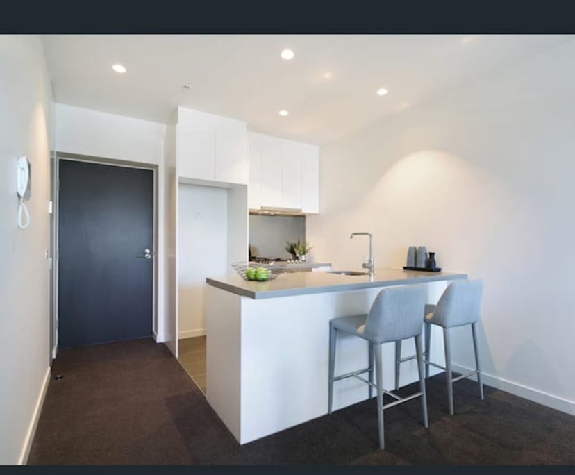 $710, Whole-property, 2 bathrooms, Southbank VIC 3006