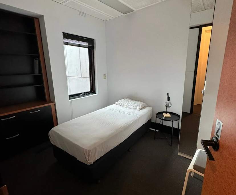 $300, Share-house, 6 bathrooms, Malvern East VIC 3145