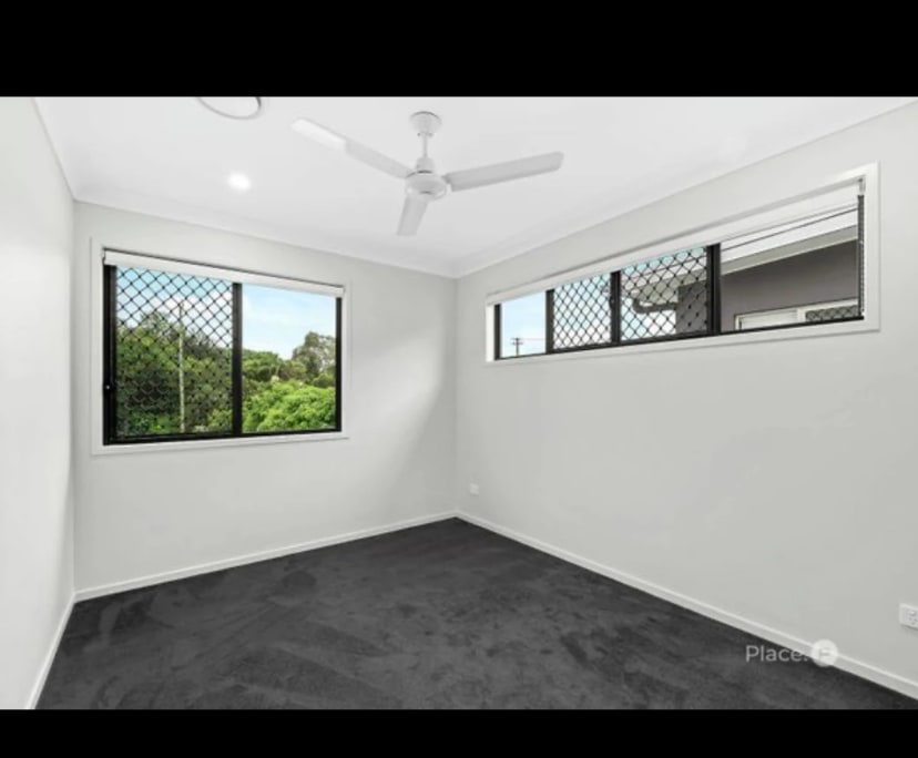 Unfurnished room in a share house