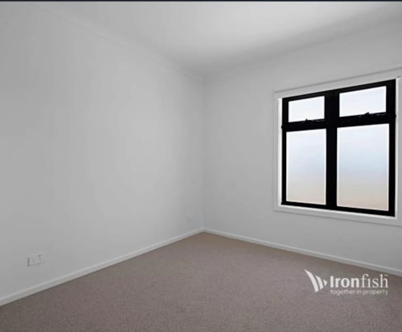 $300, Share-house, 3 bathrooms, Cranbourne West VIC 3977