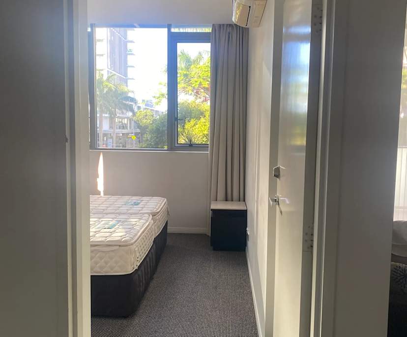 Furnished room in a flatshare