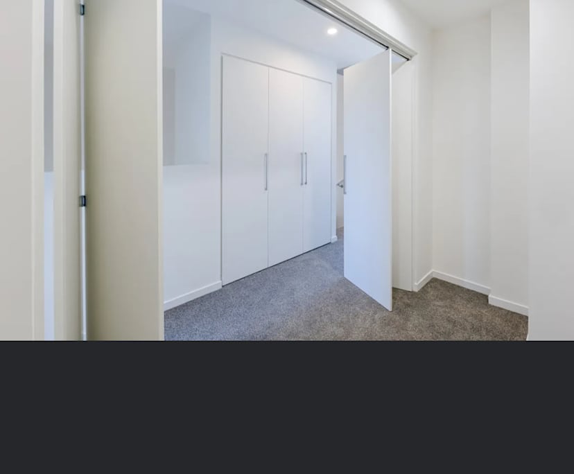 $970, Whole-property, 3 bathrooms, Hope Island QLD 4212