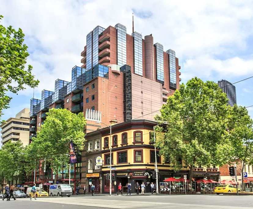 $940, Whole-property, 2 bathrooms, Melbourne VIC 3000