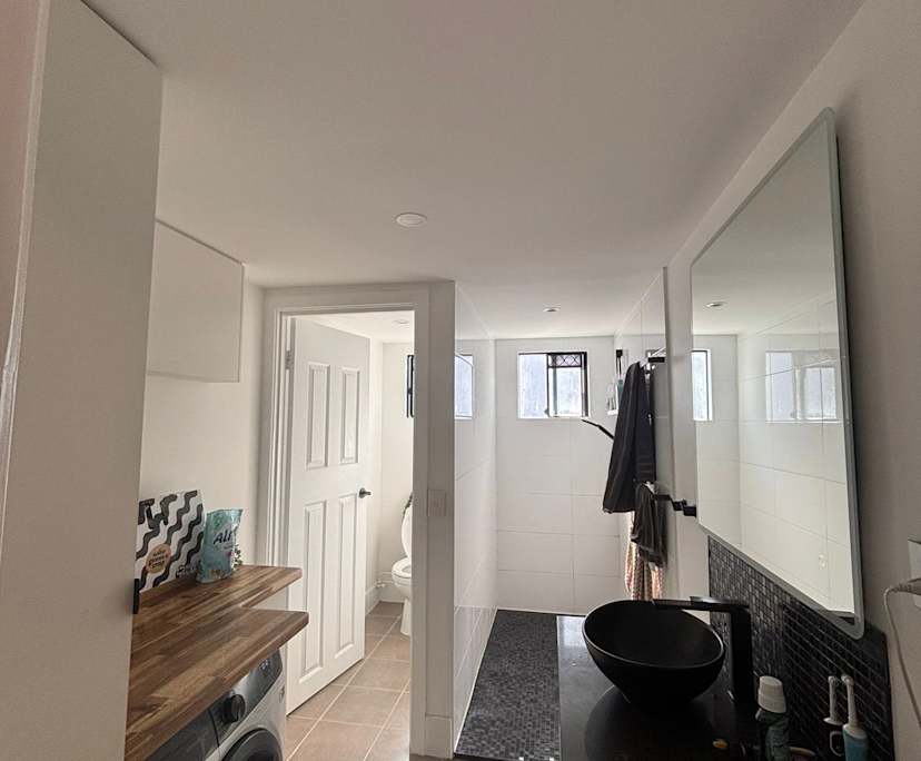 $300, Flatshare, 3 bathrooms, West End QLD 4101