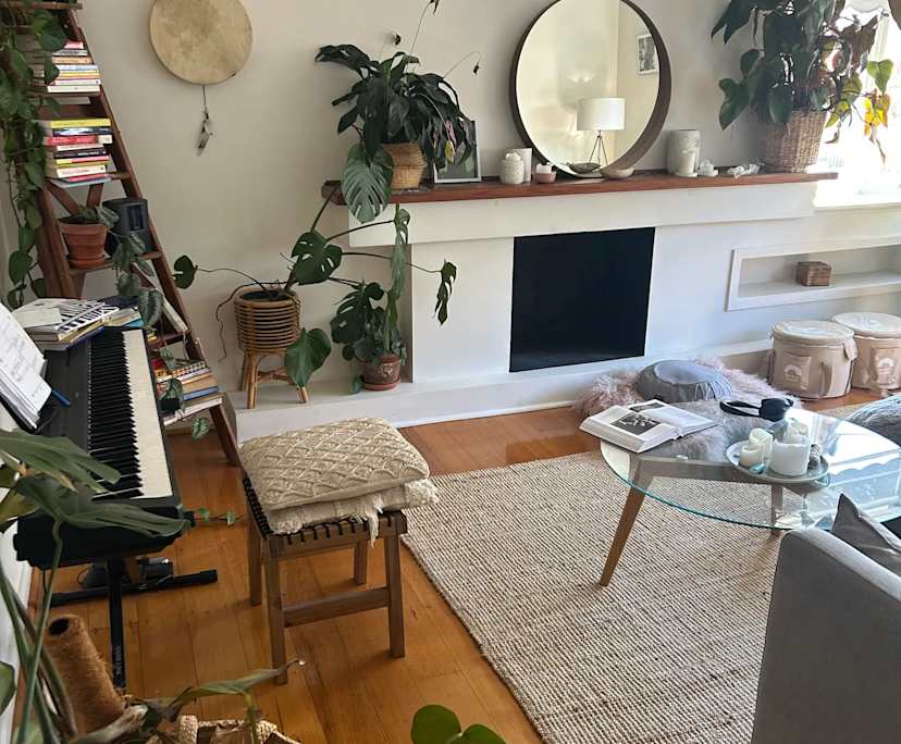 Unfurnished room in a share house