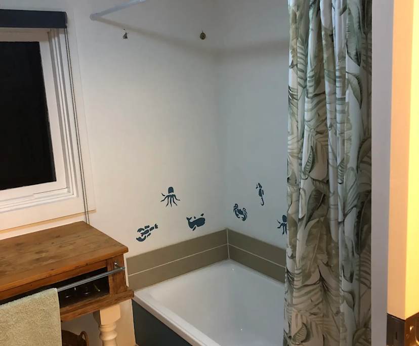 $400, Share-house, 3 bathrooms, Copacabana NSW 2251