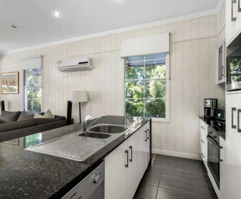$262, Share-house, 3 bathrooms, Holland Park QLD 4121