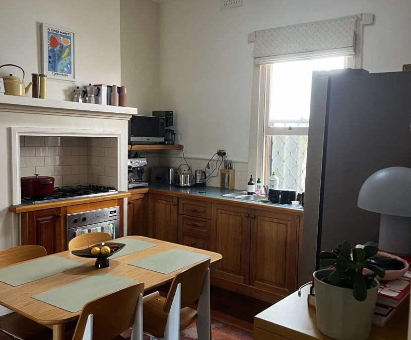 Room in a share house