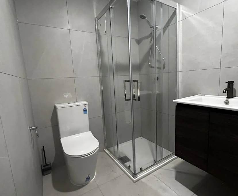 $300, Share-house, 3 bathrooms, Kensington VIC 3031