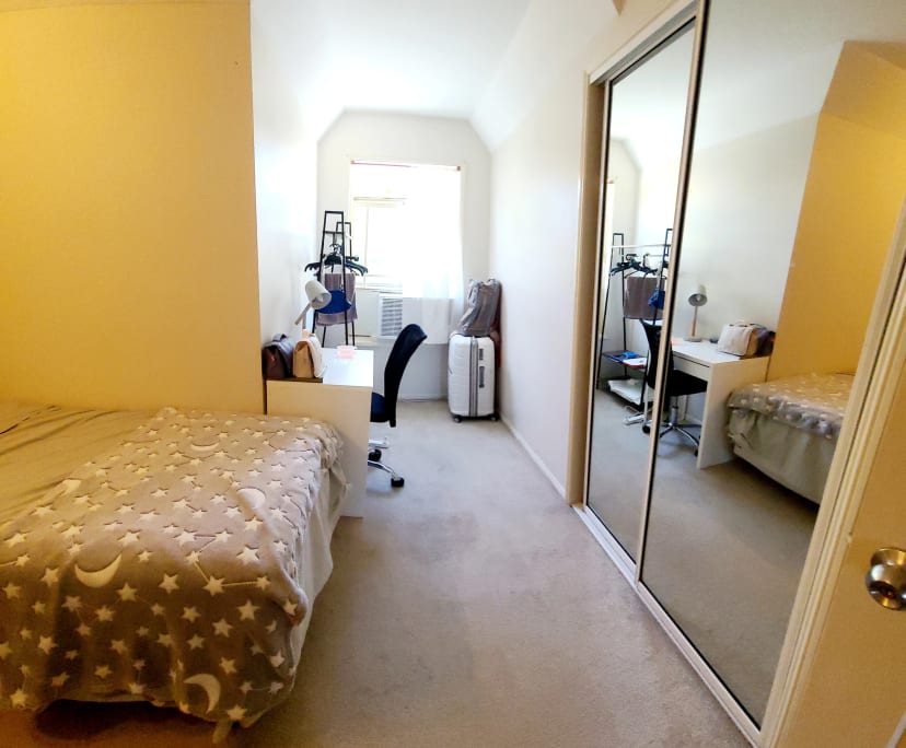 $200, Flatshare, 3 bathrooms, Southport QLD 4215