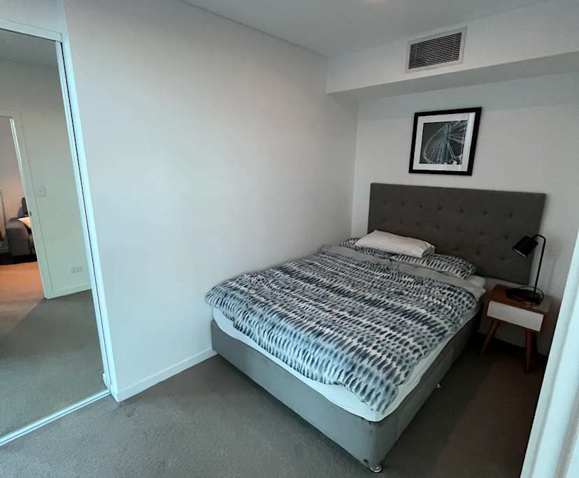 Furnished room in a flatshare