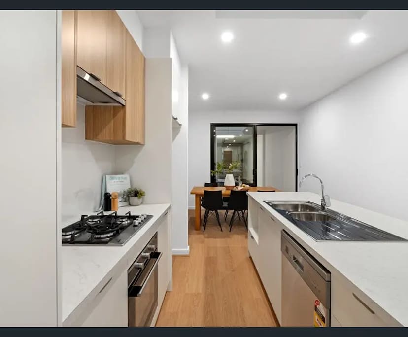 $600, Whole-property, 3 bathrooms, Tonsley SA 5042