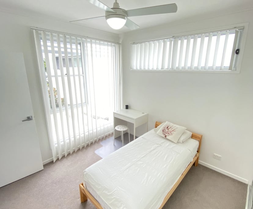 $350, Student-accommodation, 3 bathrooms, Robina QLD 4226