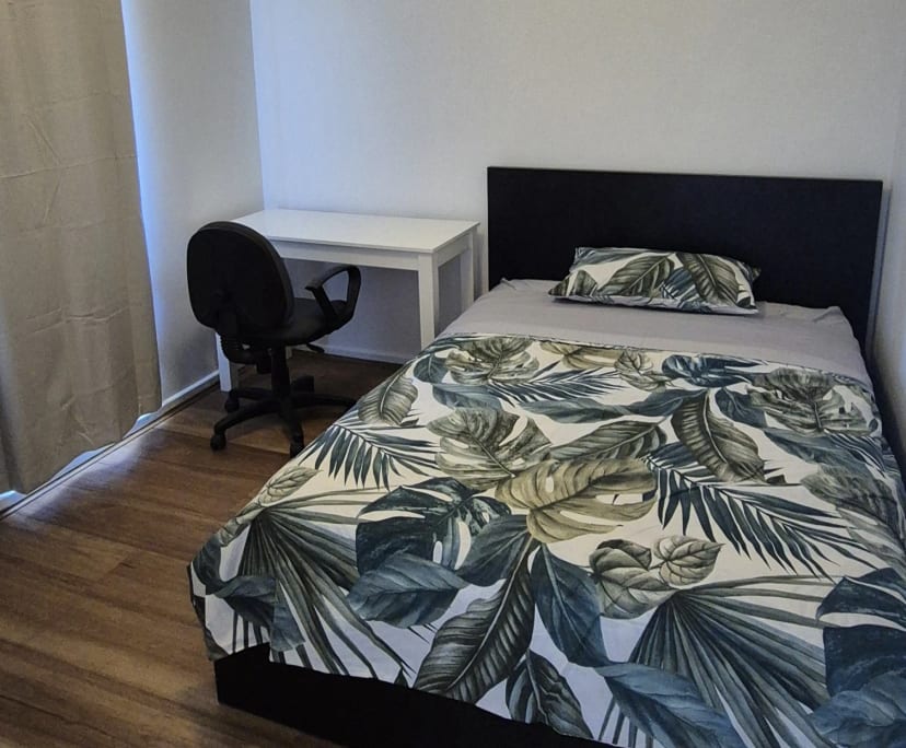 Furnished room in a flatshare