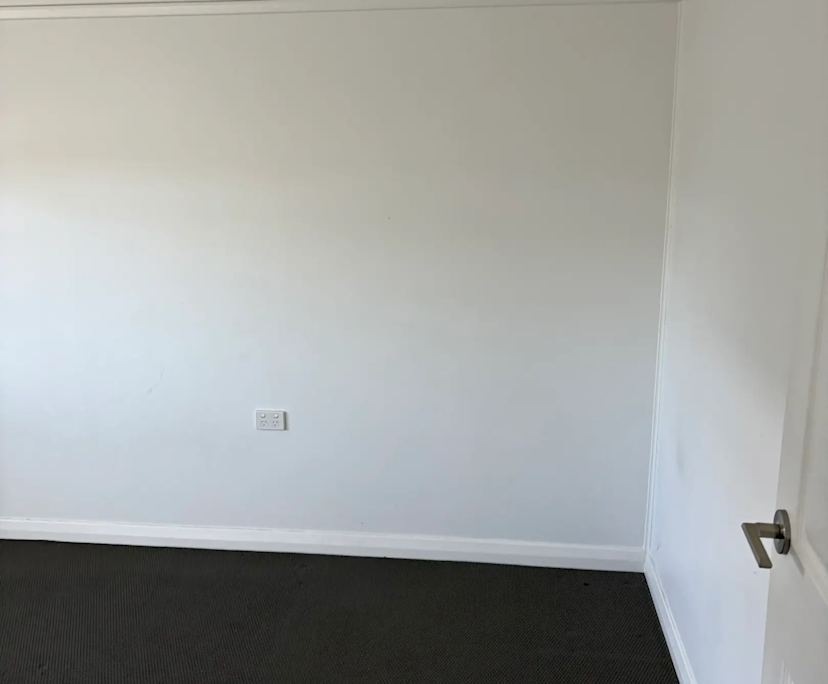 Unfurnished room in a share house